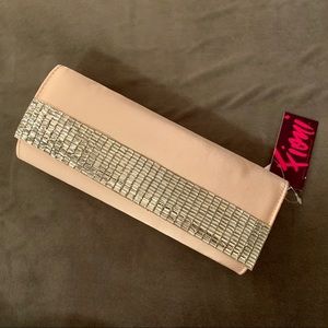 🆕 Blush Pink Satin-like Clutch w/ Silver Details